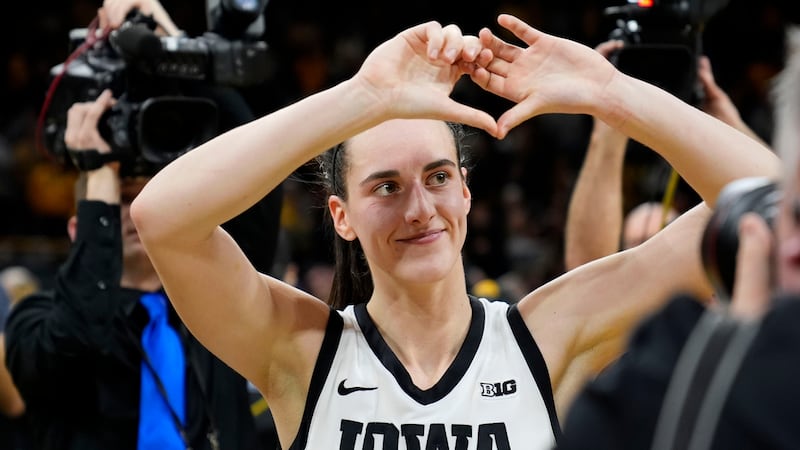 How Many Quarters In Girls College Basketball