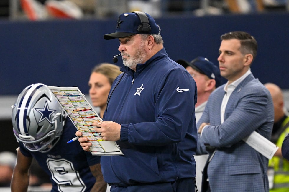 Mike McCarthy’s Future Hangs in the Balance as Dallas Cowboys Coaching Drama Unfolds.D
