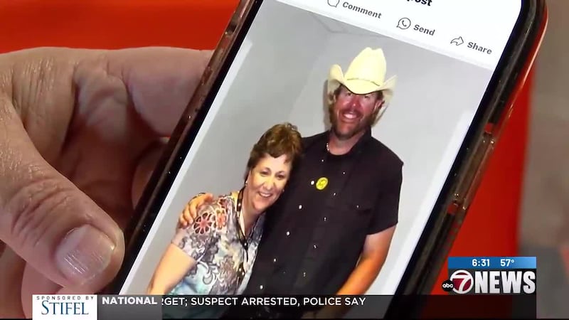 A bill has been filed in Oklahoma to memorialize the late native Oklahoman country artist Toby...